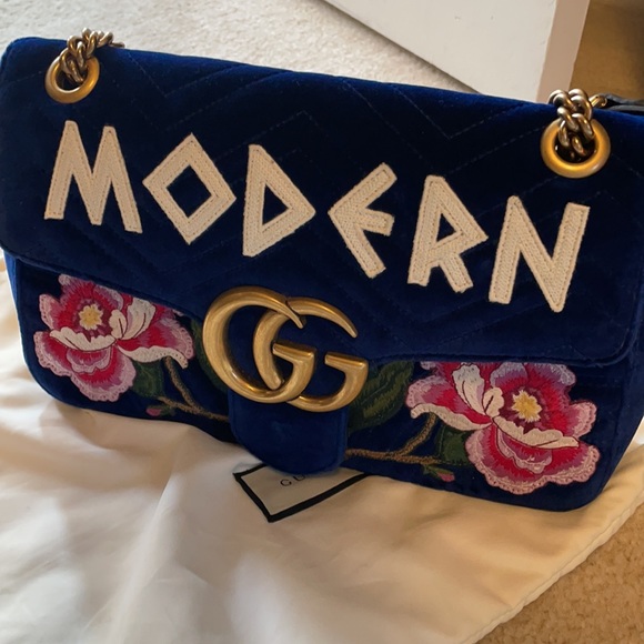 Gucci Marmont Velvet Shoulder Bag in Cobalt - Picture 3 of 8